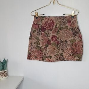 SHEIN Tapestry Floral Mini Skirt Women’s Small 4 Fitted Short Skirt